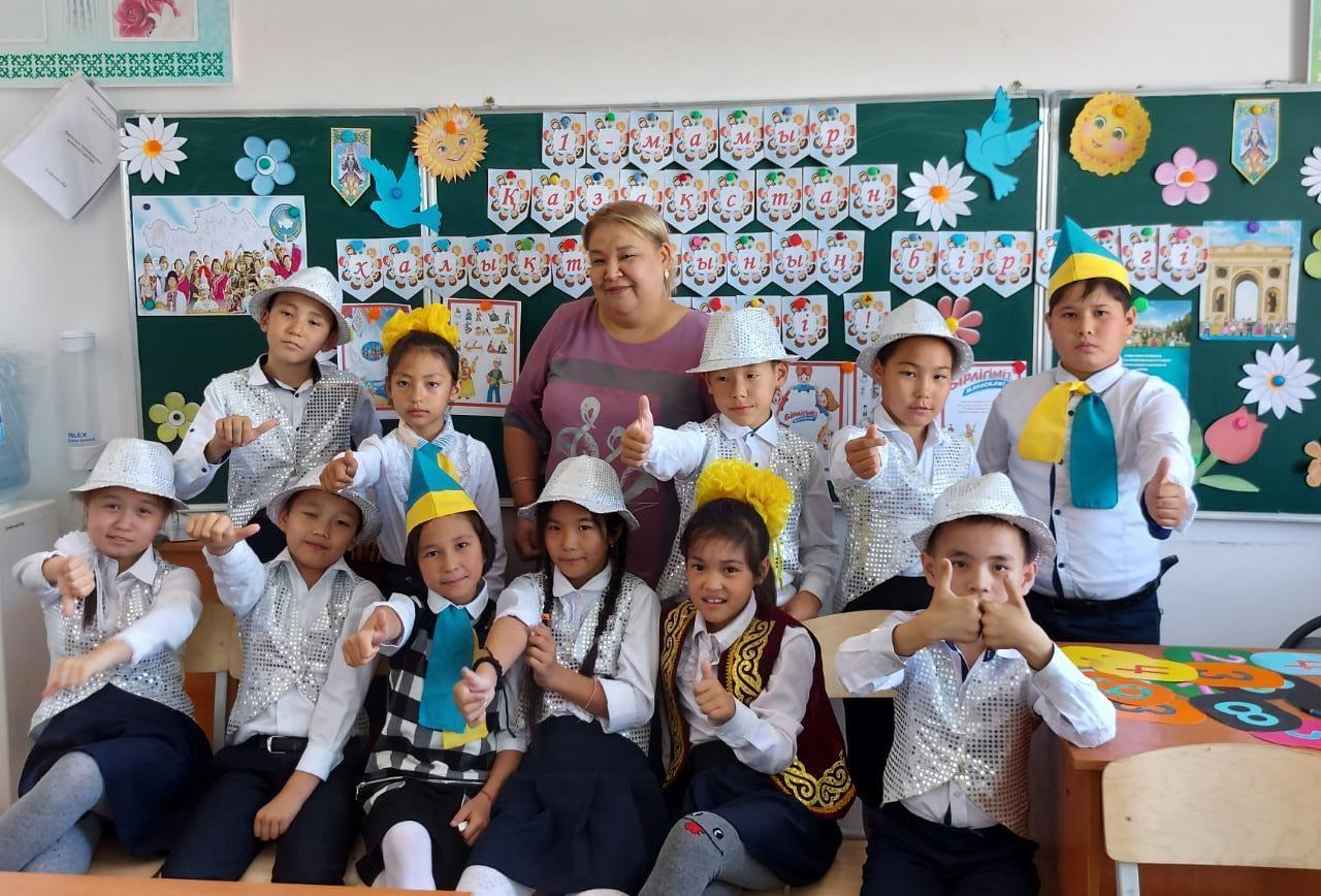 Замечательный праздник ДЕНЬ ЕДИНСТВА НАРОДОВ КАЗАХСТАНА! Один из самых главных праздников в нашей стране! Дружба народов — бесценное богатство. Не зря об этом сложено множество пословиц и поговорок. Поэтому стоит прислушаться к мудрости народной: «Пр