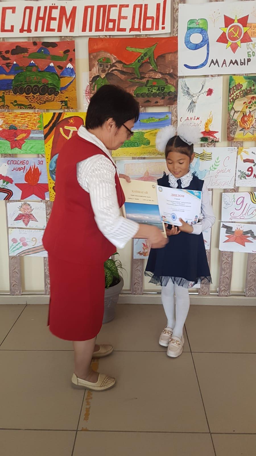 Батырларымыз ел басына күн туғанда елін, жерін қорғап, тағдырын шүберекке түйіп, тас шайнап, құм бүркіп, өмірдің қызыл жалынына күйіп, жан алысып, жан беріскен. Олардың ерлігін барша ақын тізе бүгіп жырласа да, шегіне жете алмайды. Осыған орай қалалы